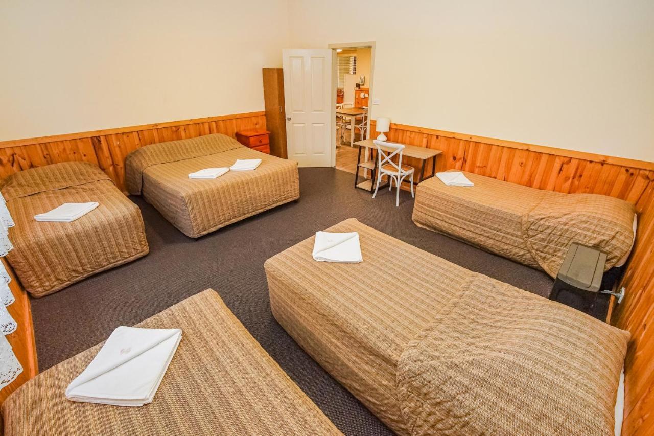 Black Gold Motel Wallerawang Екстер'єр фото